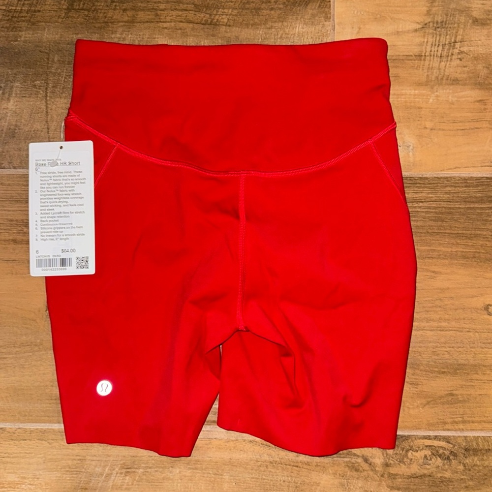 Red lulu shorts NWT SZ 6